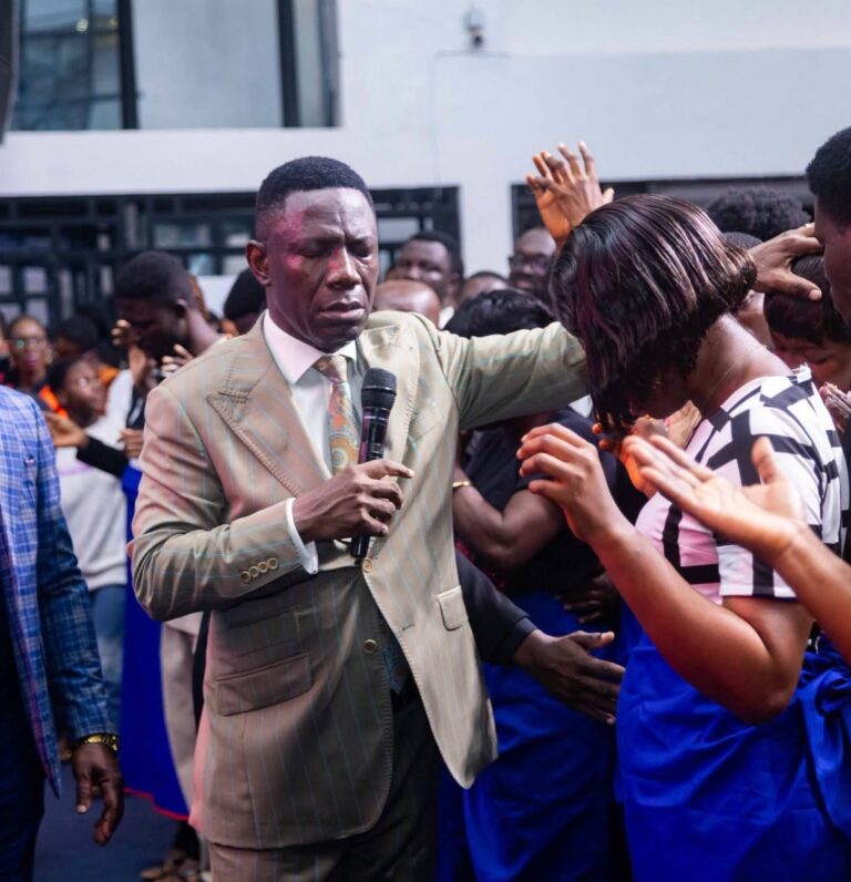 Rev. Dr. Sam Oye teaching Breaking Negative Relationship Patterns during Moment of Refreshing